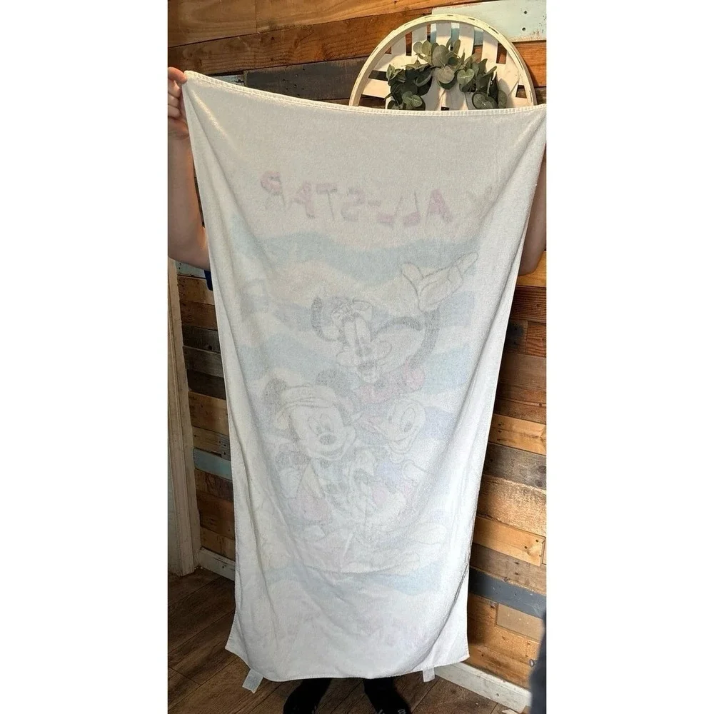 Vintage 90s  Disney (26.5 x 52.5) Pool Towel